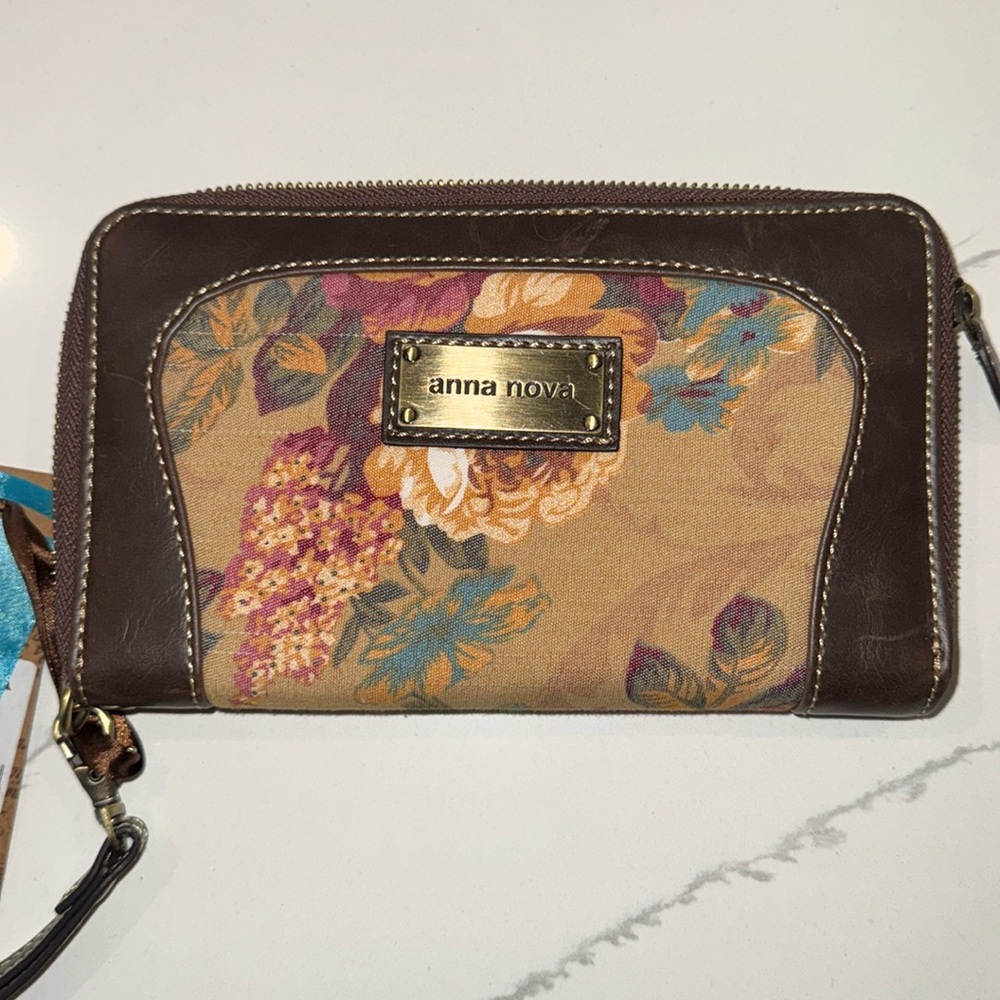 Anna Nova wallet/ wristlet